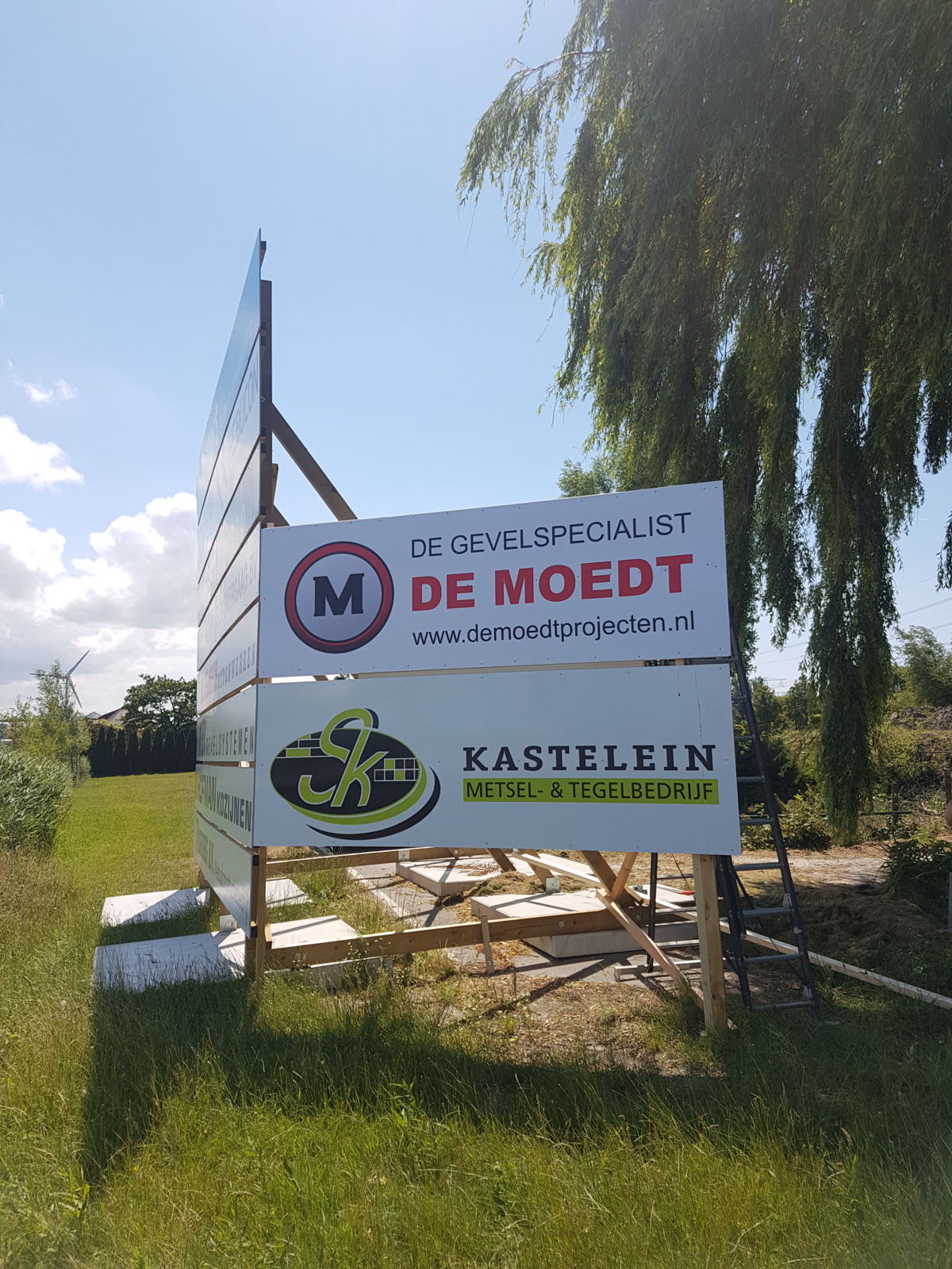 Heeft u ons al gezien langs de autoweg?